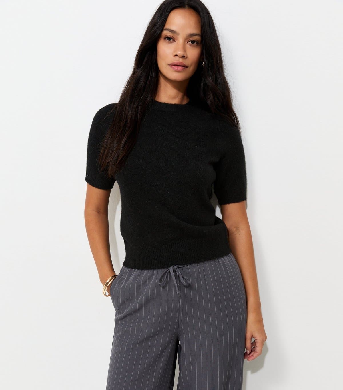 New Look Women's Black Short Sleeve Midweight Knit T-Shirt New Look