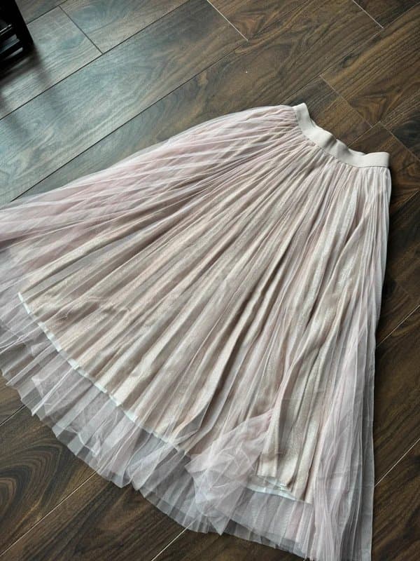 New Look New Look Pink Shimmer Pleated Skirt – Size 10