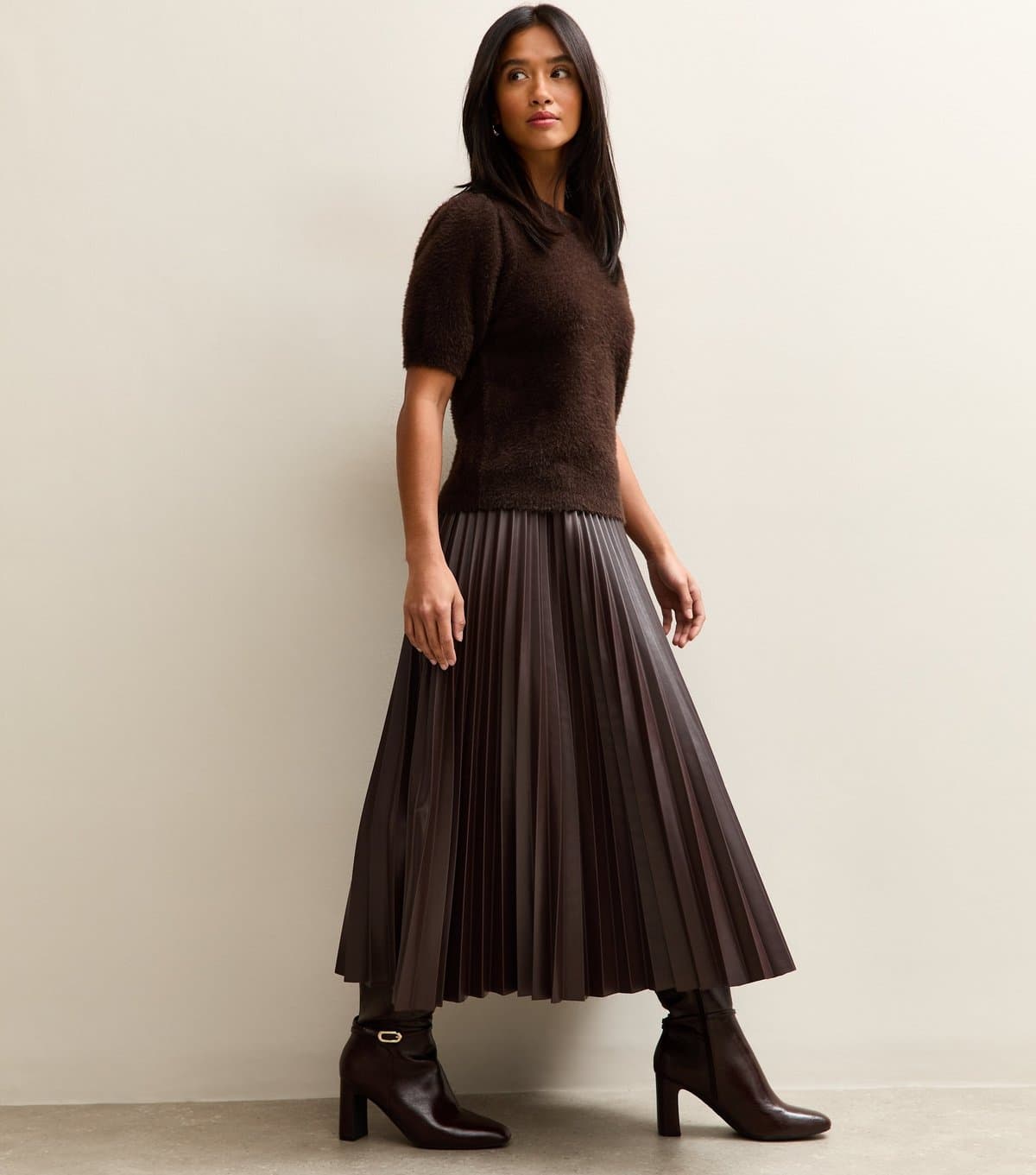 New Look Women's Petite Dark Brown Faux Leather Pleated Midi Skirt New Look