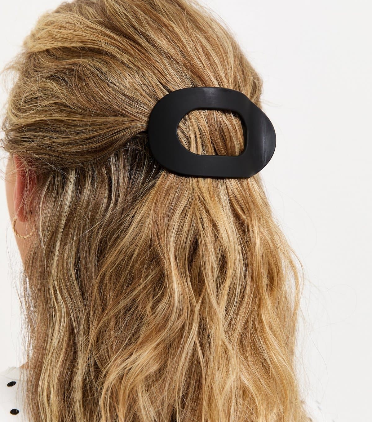 New Look Black Curved Cut Out Hair Claw Clip New Look