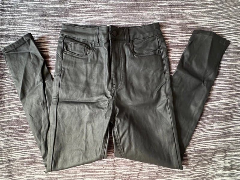 New Look New Look Jenna skinny size 8 extra short faux leather trousers