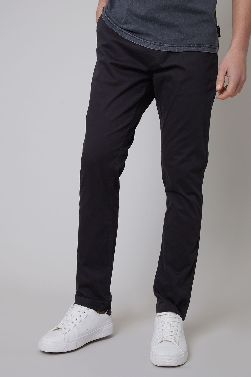 Threadbare Threadbare Men's 'Castello' Cotton Slim Fit Chino Trousers With Stretch in Black - 2