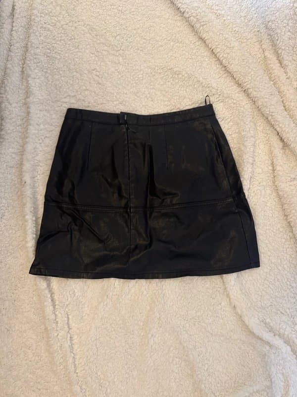 New Look Black leather skirt