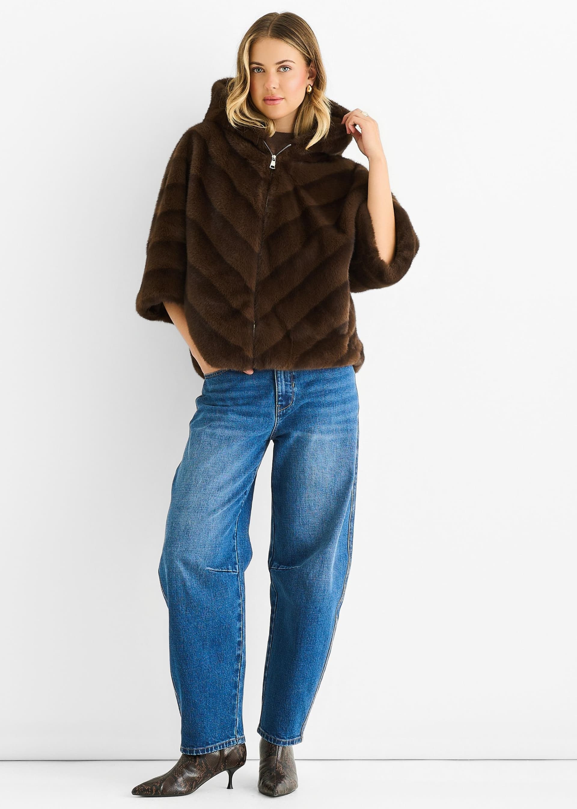 Gini London Gini London Women's Coffee Hooded Chevron Faux Fur Cape Jacket in Brown