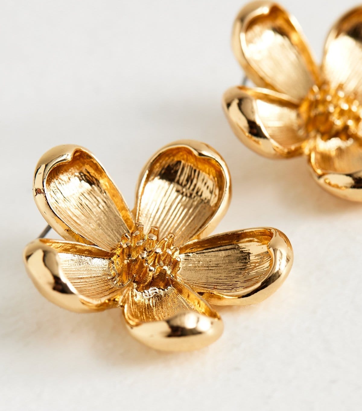 New Look Gold Tone Large Flower Stud Earrings New Look - 4
