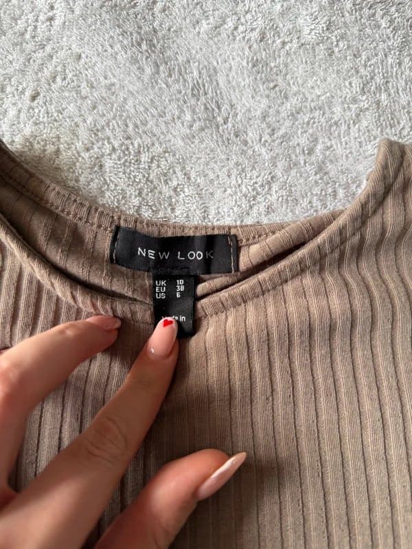 New Look beige short sleeve ribbed bodysuit