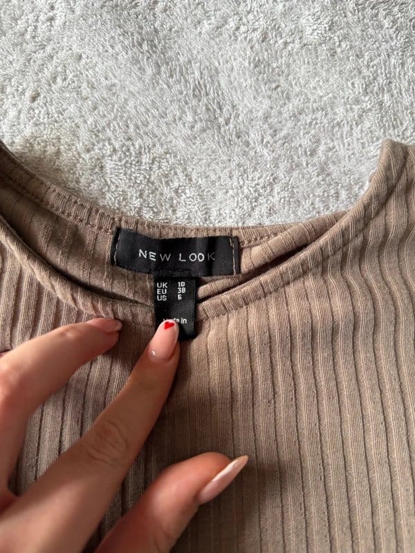 New Look beige short sleeve ribbed bodysuit - 1