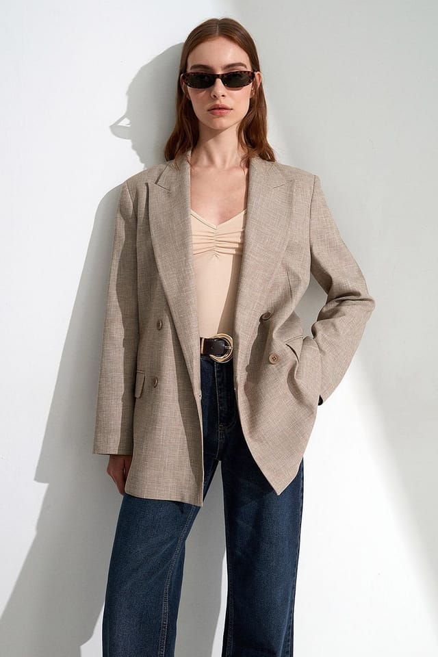 Dilvin Dilvin Women's Long Shawl Collar Crepe Blazer in Beige - 3