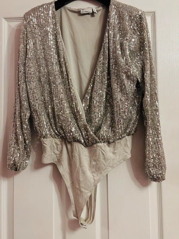 ASOS ASOS plunge silver sequin bodysuit statement wedding party holiday 10-12 same day post