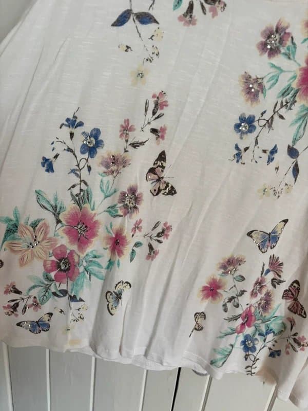 TU Tu size 20 women’s spring look floral gem ethereal butterfly white floaty cami top