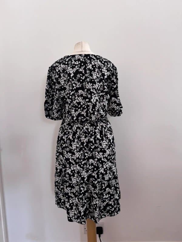 George George Black & White Ditsy Floral Button Front Midi Dress Size 10 Puff Sleeve Tea Dress