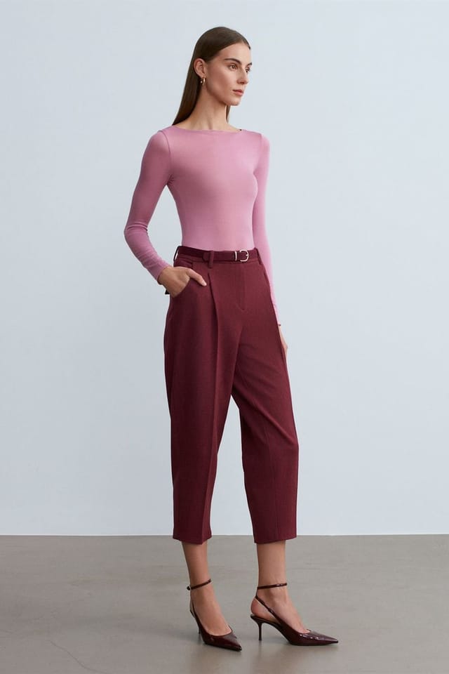 Dilvin Dilvin Women's Belted Capri Cigarette Trousers in Burgundy - 2