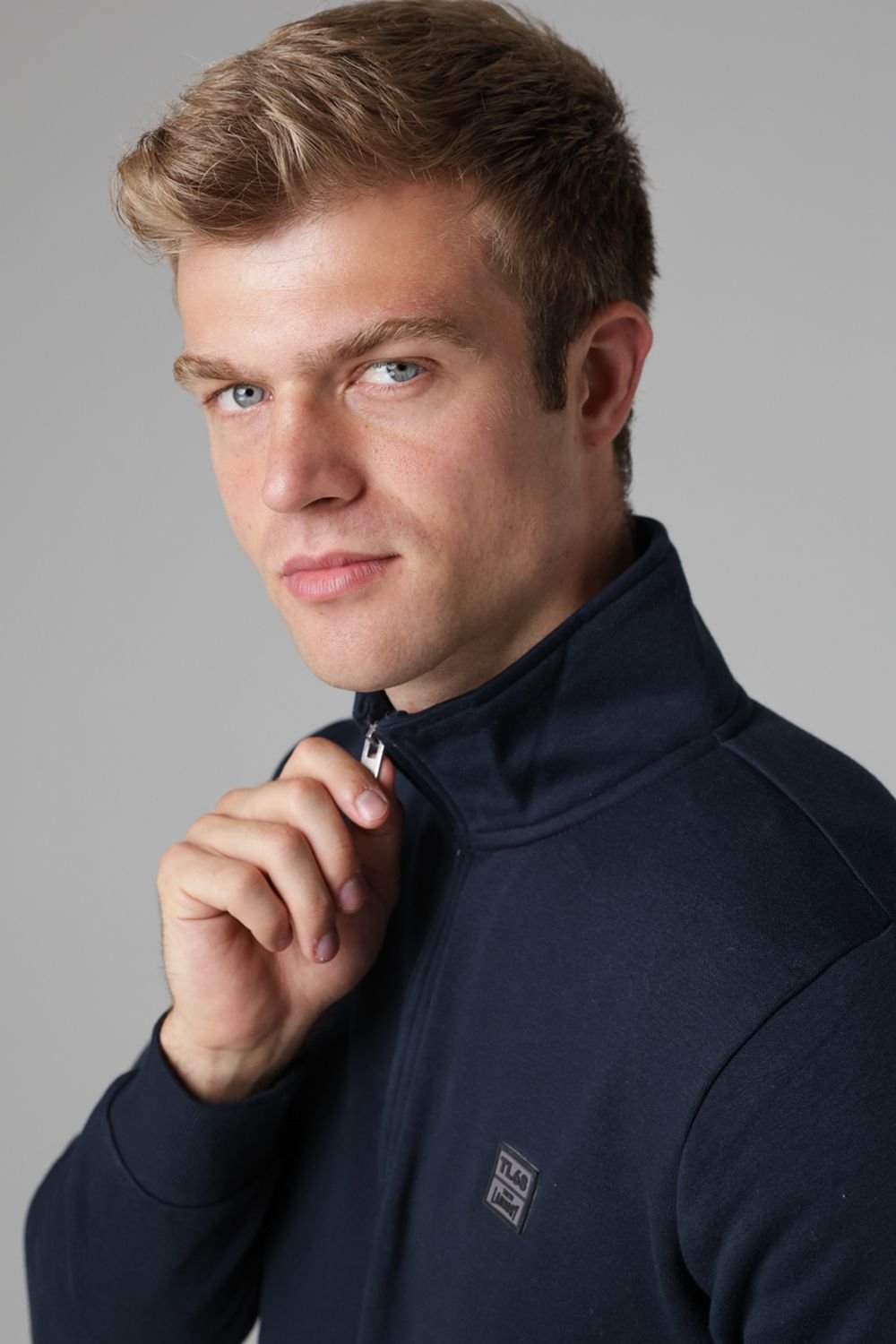 Tokyo Laundry Tokyo Laundry Men's Cotton Blend Quarter Zip Sweatshirt in Dark Navy - 4