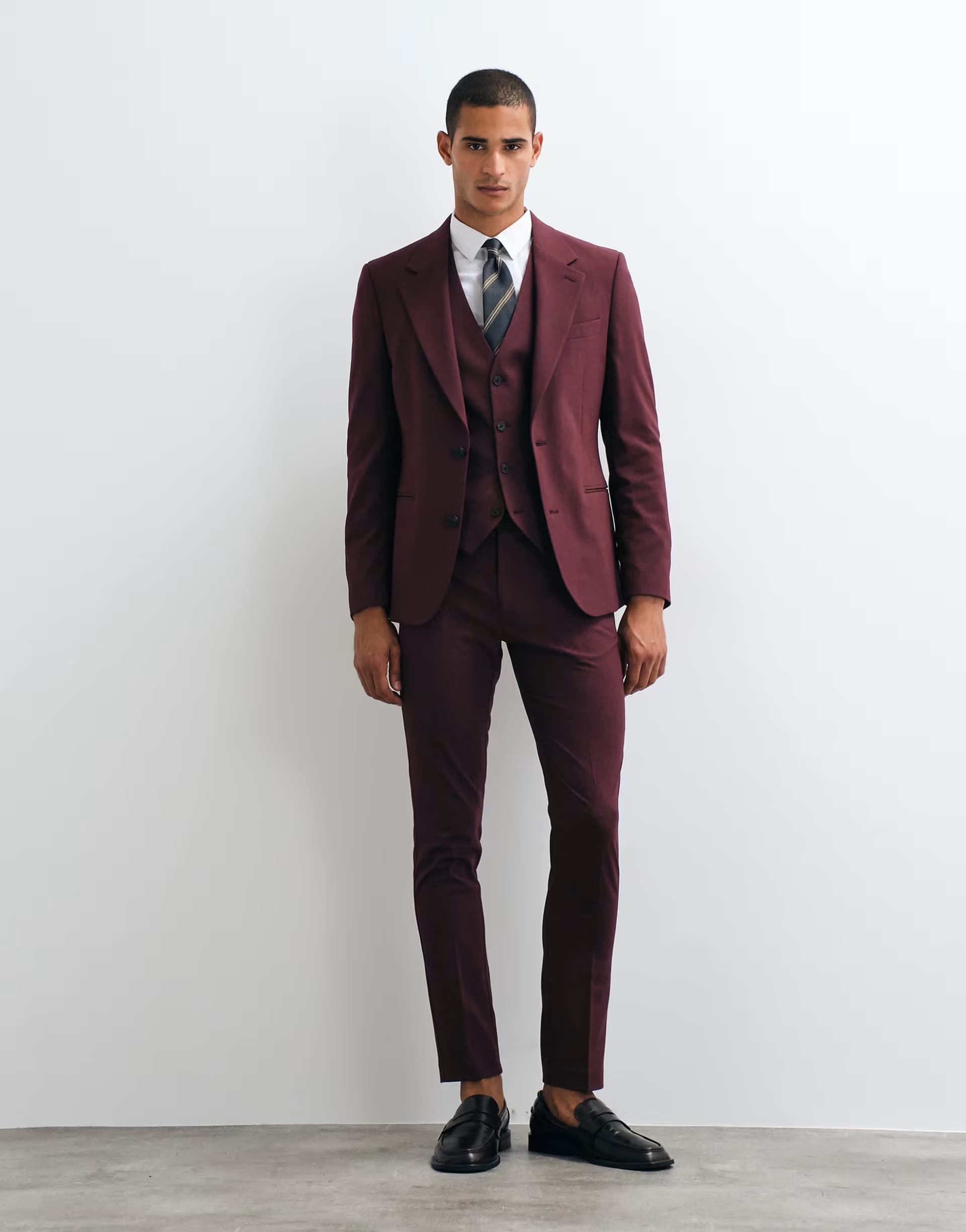ASOS ASOS DESIGN skinny suit trousers in burgundy