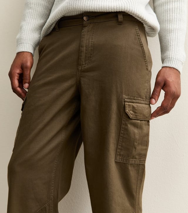 New Look Men's Dark Khaki Relaxed Cargo Trousers New Look - 2