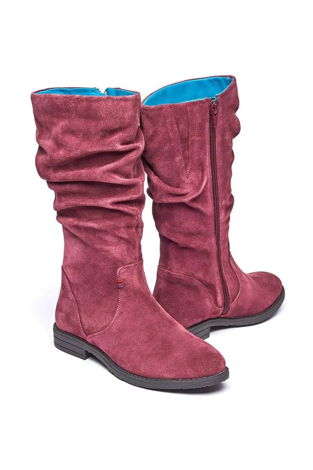 Moshulu Moshulu Women's 'Glacier Suede 2' Ruched Suede Boots in Dark Red - 2