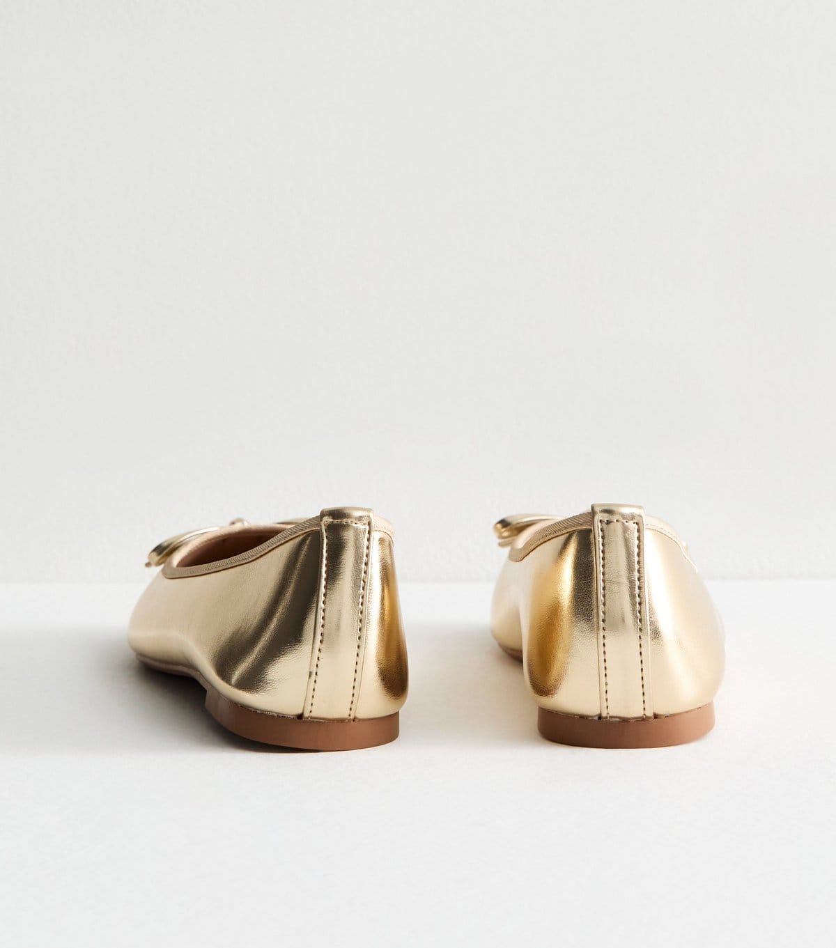 New Look Women's Gold Metallic Faux Leather Ballet Pumps New Look - 4