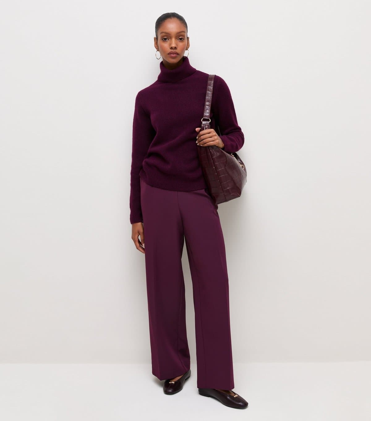 New Look Women's Dark Burgundy Woven Straight Leg Pull On Trousers New Look