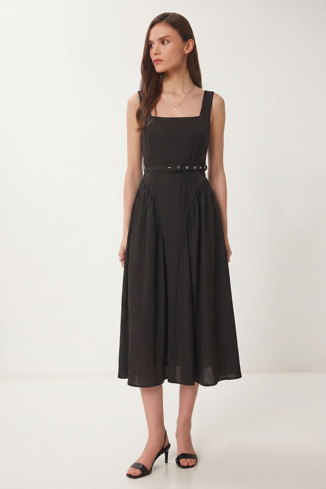 Happiness Istanbul Happiness Istanbul Women's Belted Sleeveless Midi Dress in Black - 1