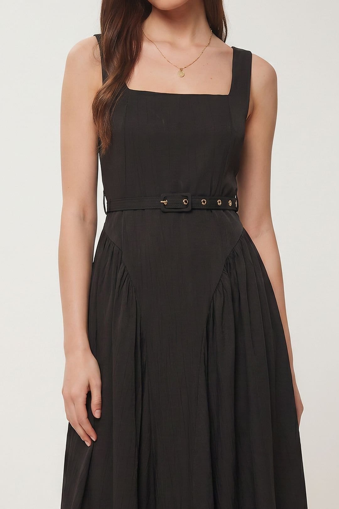Happiness Istanbul Happiness Istanbul Women's Belted Sleeveless Midi Dress in Black - 4