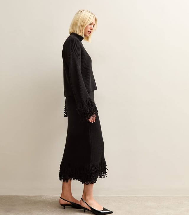 New Look Women's Black Knit Looped Fringe Midi Skirt New Look - 2