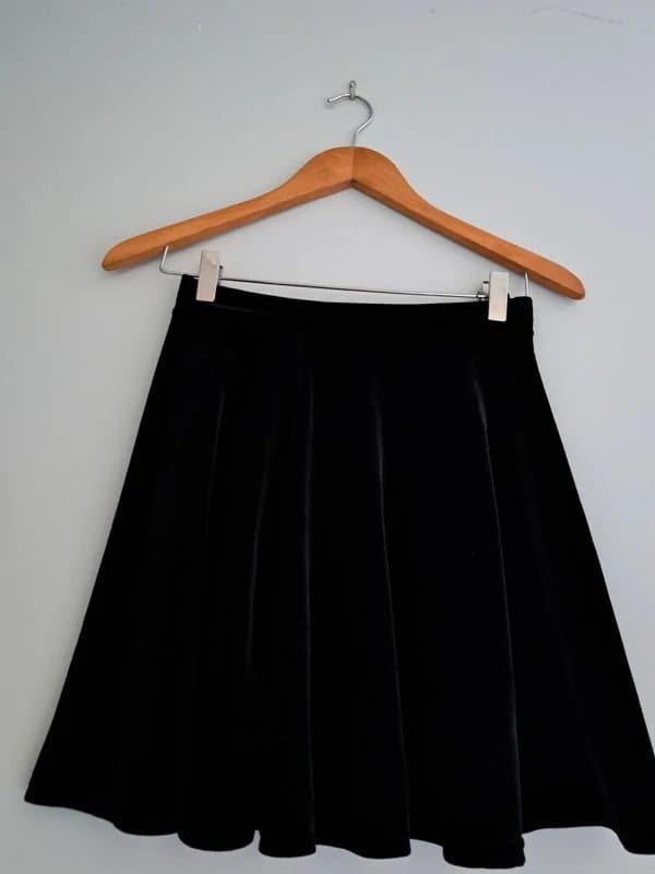 Topshop Topshop black velvet mini skirt size 8