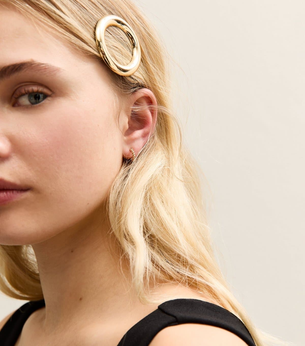 New Look Gold Tone Metal Circle Detail Hair Slide New Look