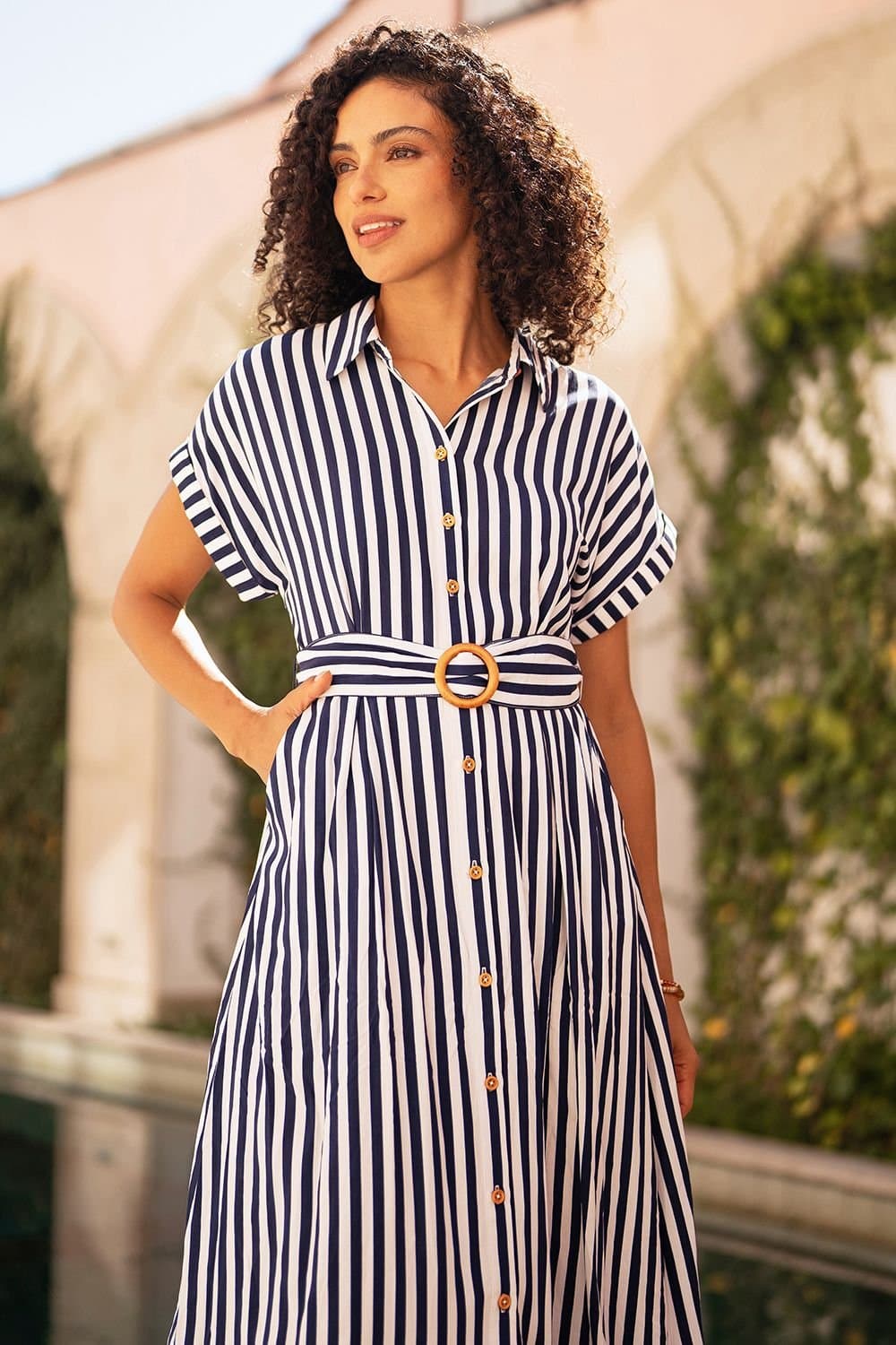 Yumi Yumi Women's White & Navy Stripe Print Relaxed Midi Shirt Dress With Belt