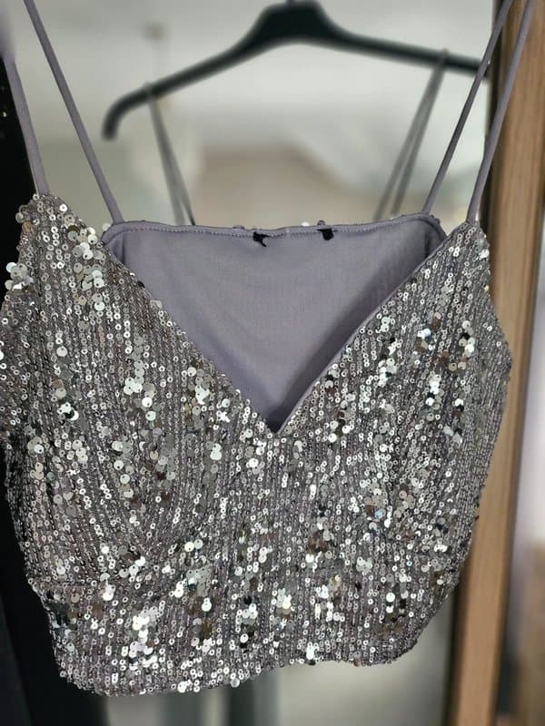 New Look Ladies cropped bralet silver sequin top size 14