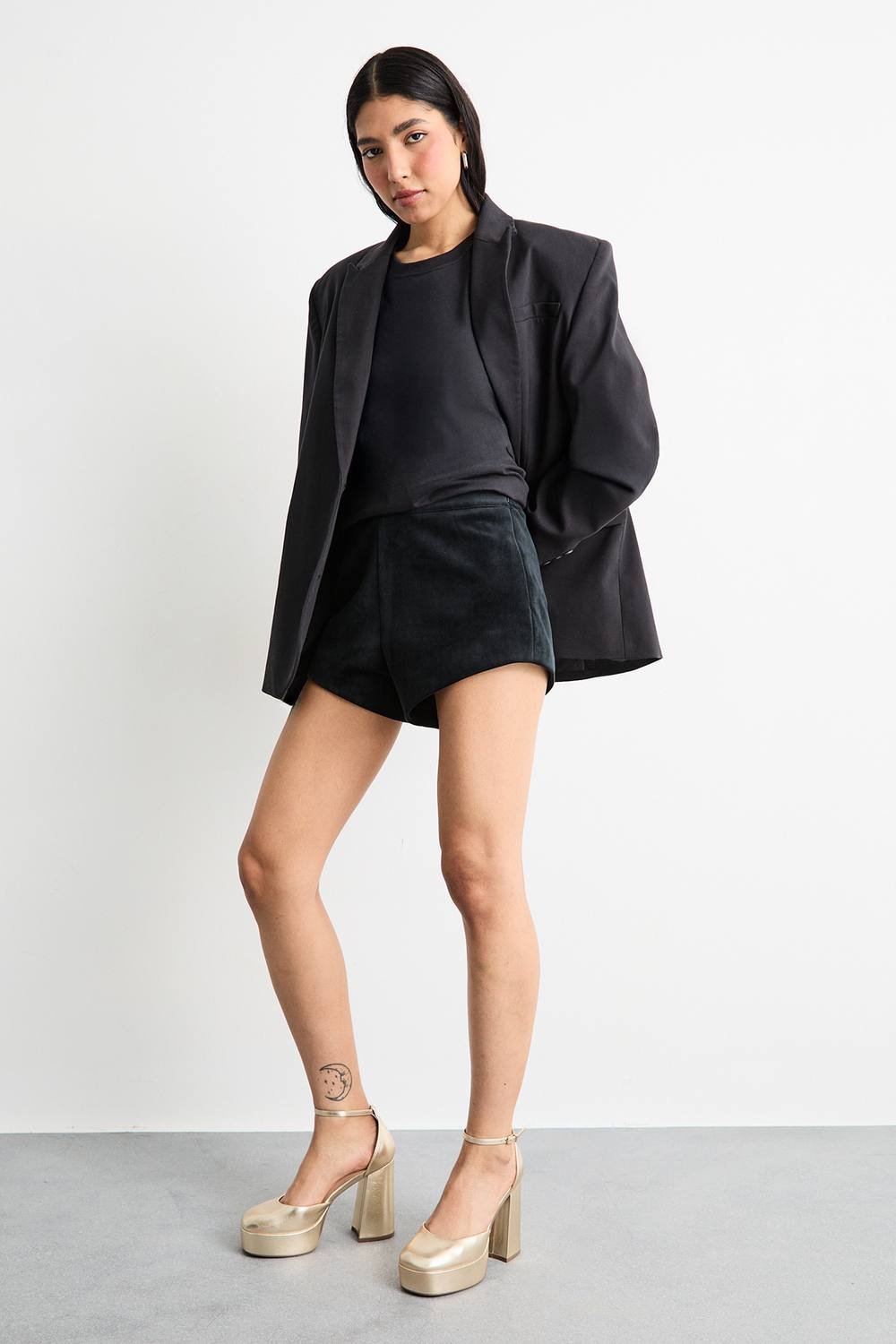 Faith Faith Women's : Cadence Faux Metallic Leather Closed Toe Chunky Platform Heeled Shoes in Gold - 2