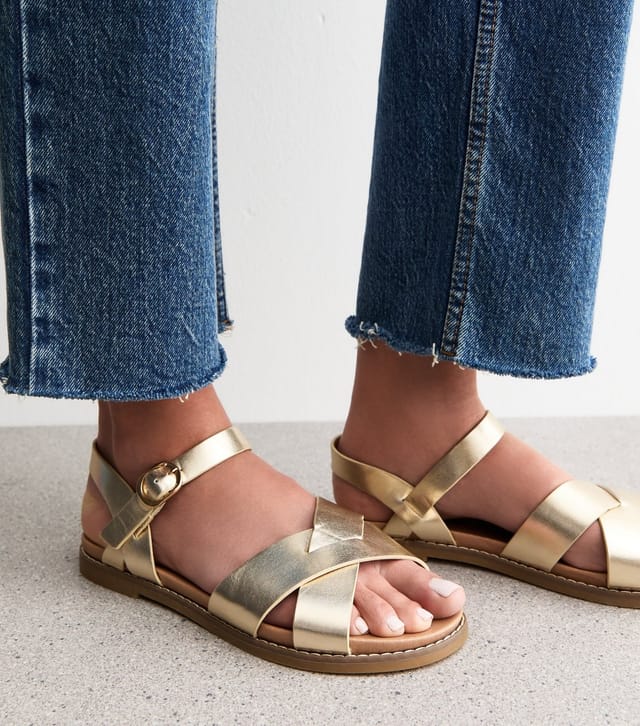 New Look Women's Wide Fit Gold Metallic Faux Leather Crossover Strap Sandals Vegan New Look - 2
