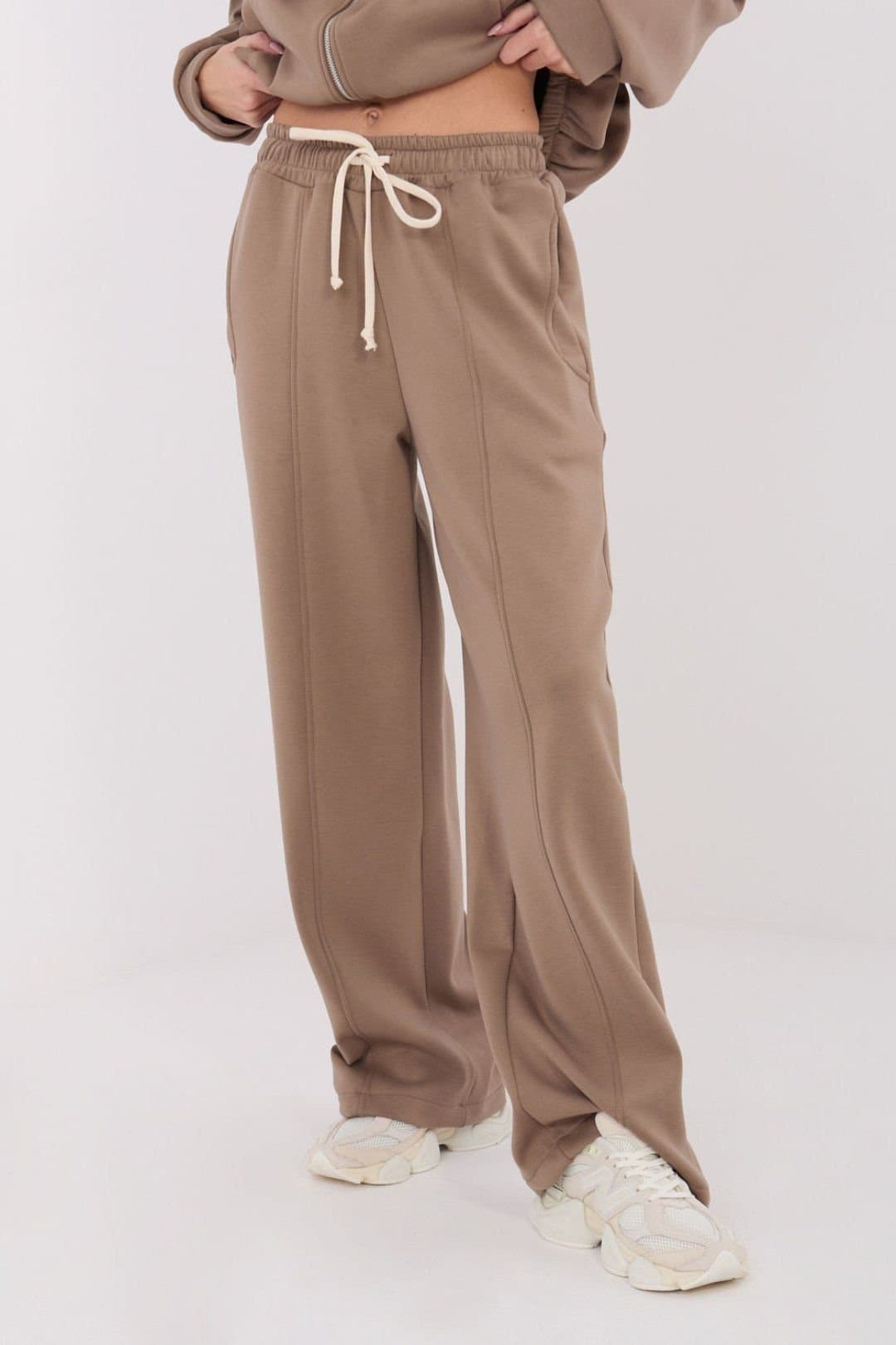 Love Lace Love Lace Women's Casual Wide Leg Sweatpants with Tie Waist in Beige