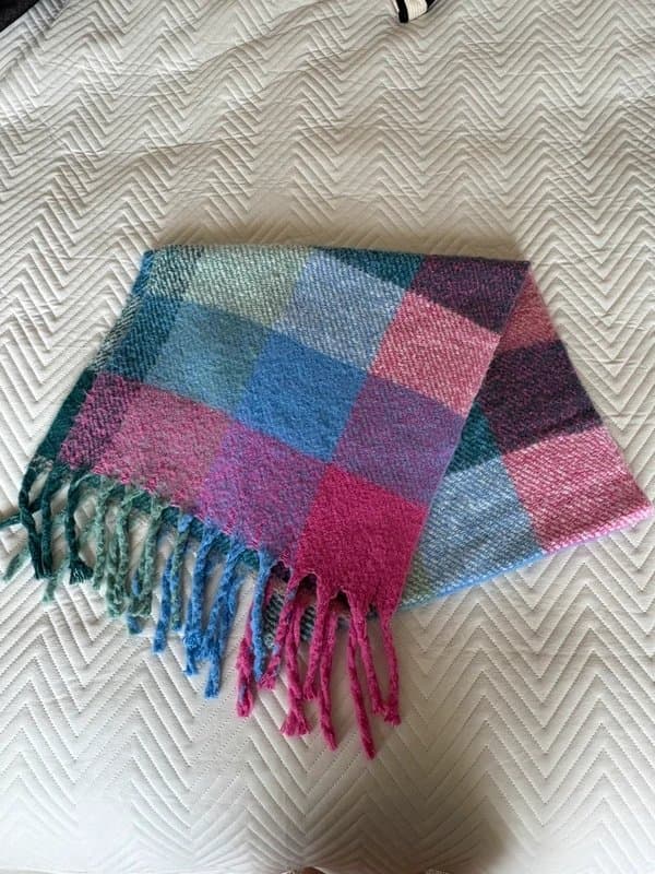 Hollister Hollister multi colour scarf