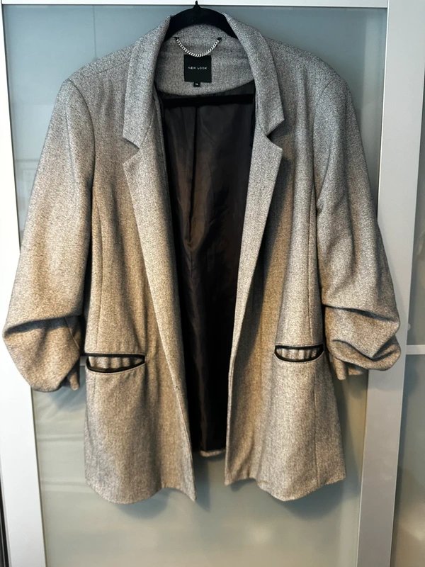 New Look New Look Grey Ruched Sleeve Blazer 16 - 1