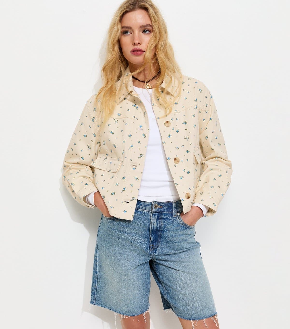 New Look Women's Cream Cotton Ditsy Floral Shacket New Look