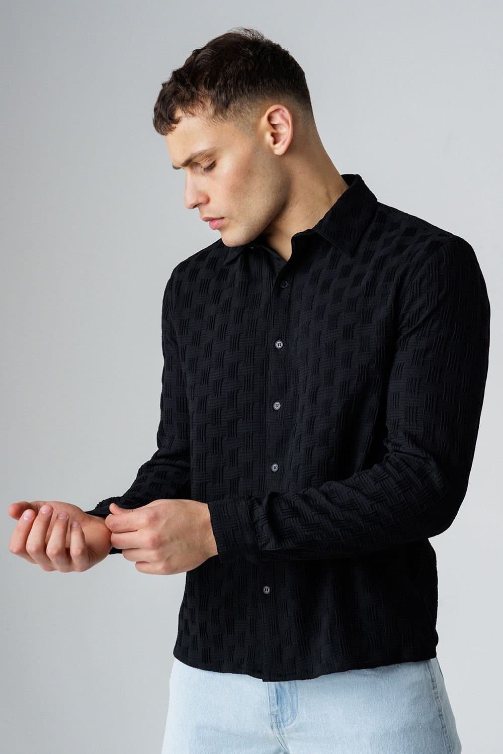 Influence Influence Men's Textured Long Sleeve Button Shirt in Black