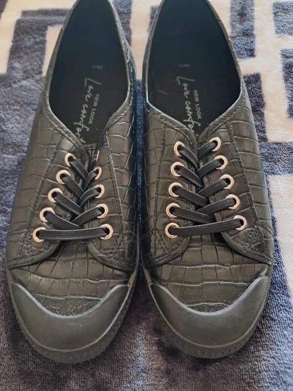 New Look New look unworn black slip on pumps
