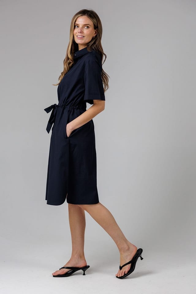 French Connection French Connection Women's Cotton Blend Short Sleeve Tie Waist Poplin Midi Shirt Dress in Navy - 3