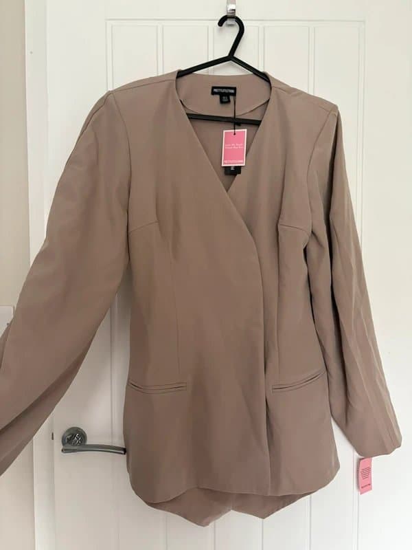 PrettyLittleThing Pretty little thing playsuit blazer