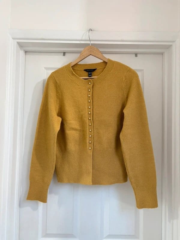 New Look Adorable Women’s New Look Mustard Yellow Cropped Fitted Knit Cardigan size 14 - 1