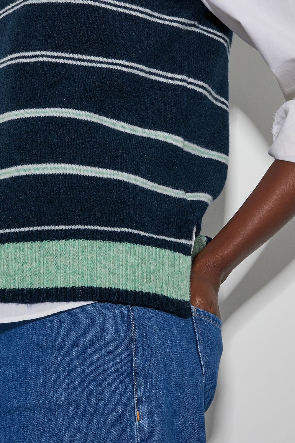 Monsoon Monsoon Women's Shauna V-Neck Stripe Knitted Vest Blue - 4