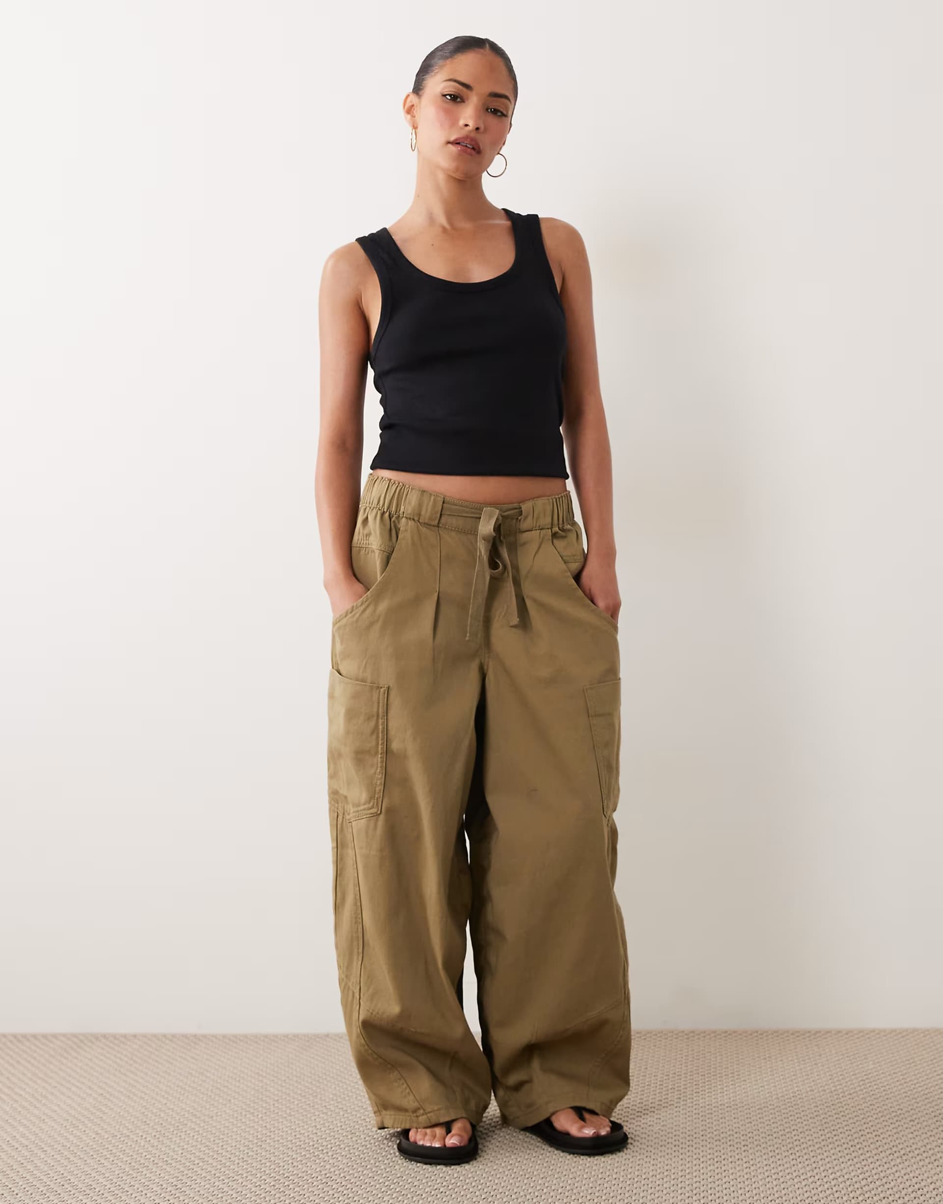 ASOS ASOS DESIGN Petite volume laundered utility trousers in khaki