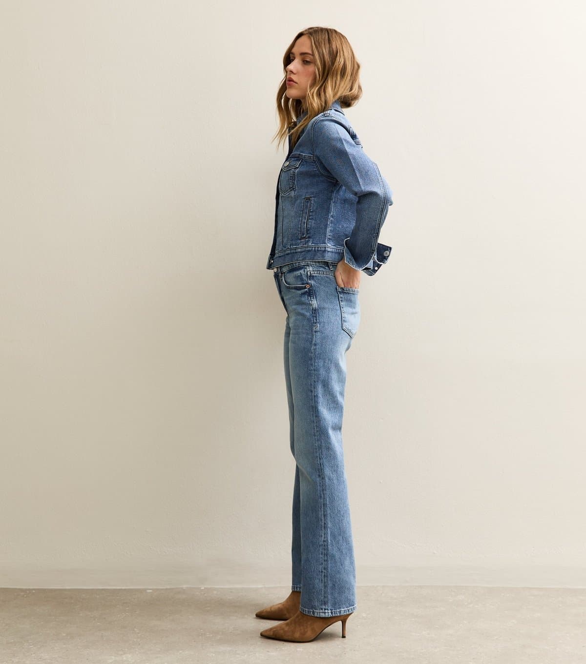 New Look Women's Mid Blue Straight Leg Jeans New Look