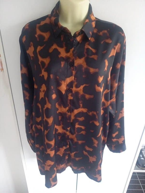 New Look Bnwot black/brown New look ladies shirt/blouse
