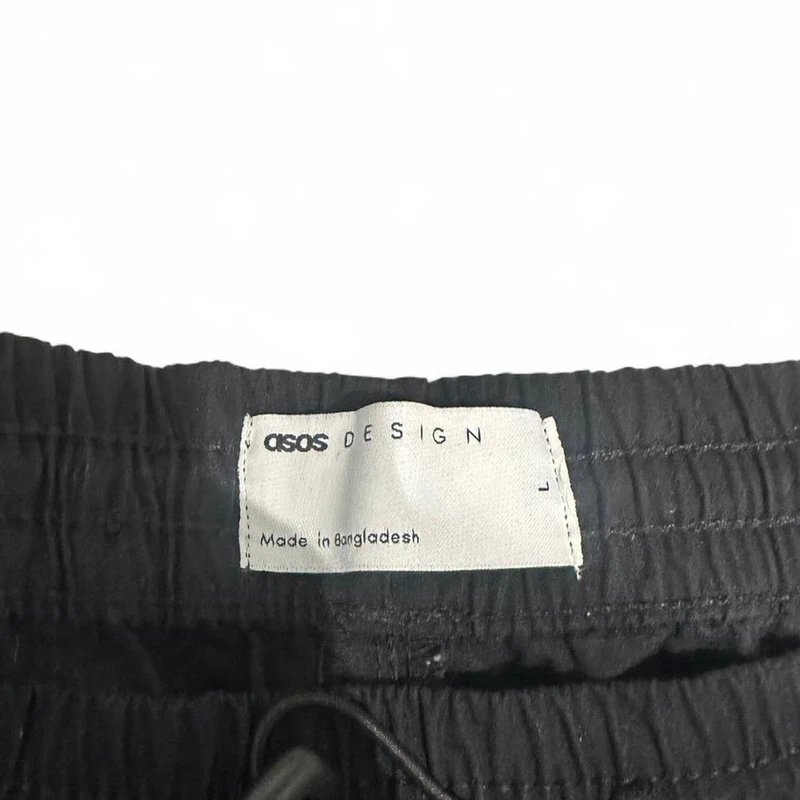 ASOS Design Black ASOS design cargo pants with adjustable waist and cuffs - 1