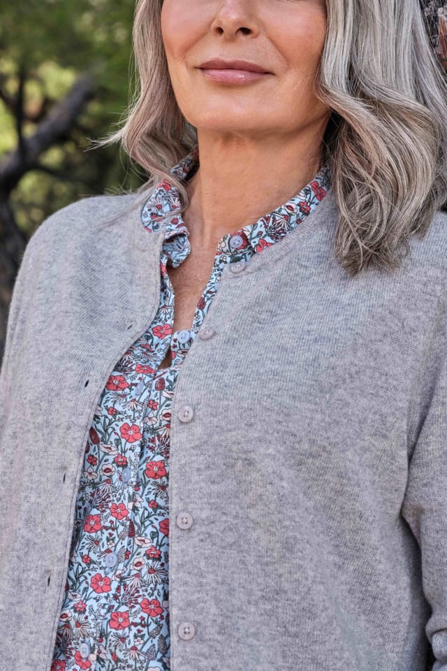 WoolOvers WoolOvers Women's Cashmere & Merino Crew Neck Cardigan Womens in Light Grey - 3