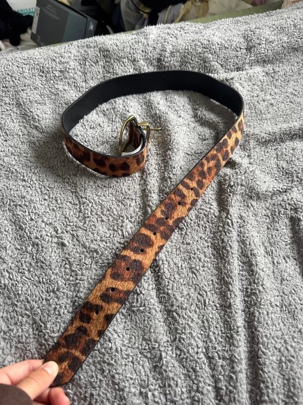 Bershka Leopard print Bershka’s belt