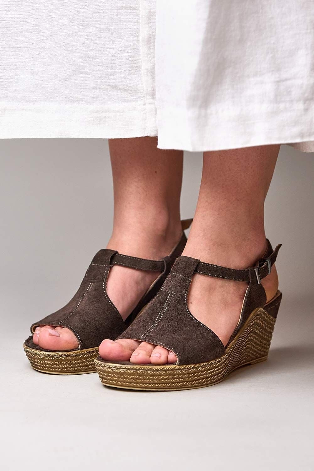 Moshulu Moshulu Dark Brown Suede T-Bar Wedge Sandals