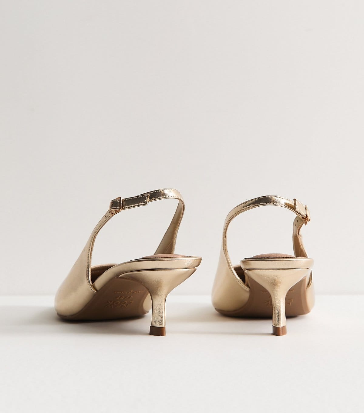 New Look Women's Wide Fit Gold Faux Leather Slingback Pumps Vegan New Look - 4