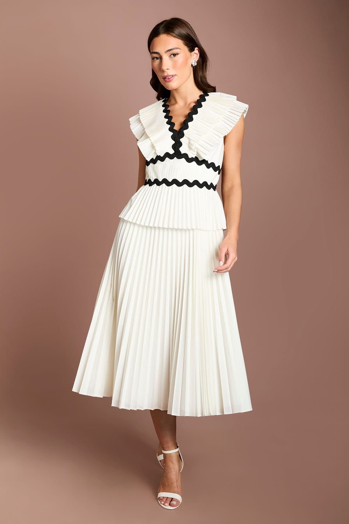 Coast Coast Women's Pleated Cotton Detail Ruffle Shoulder Midi Dress in Ivory